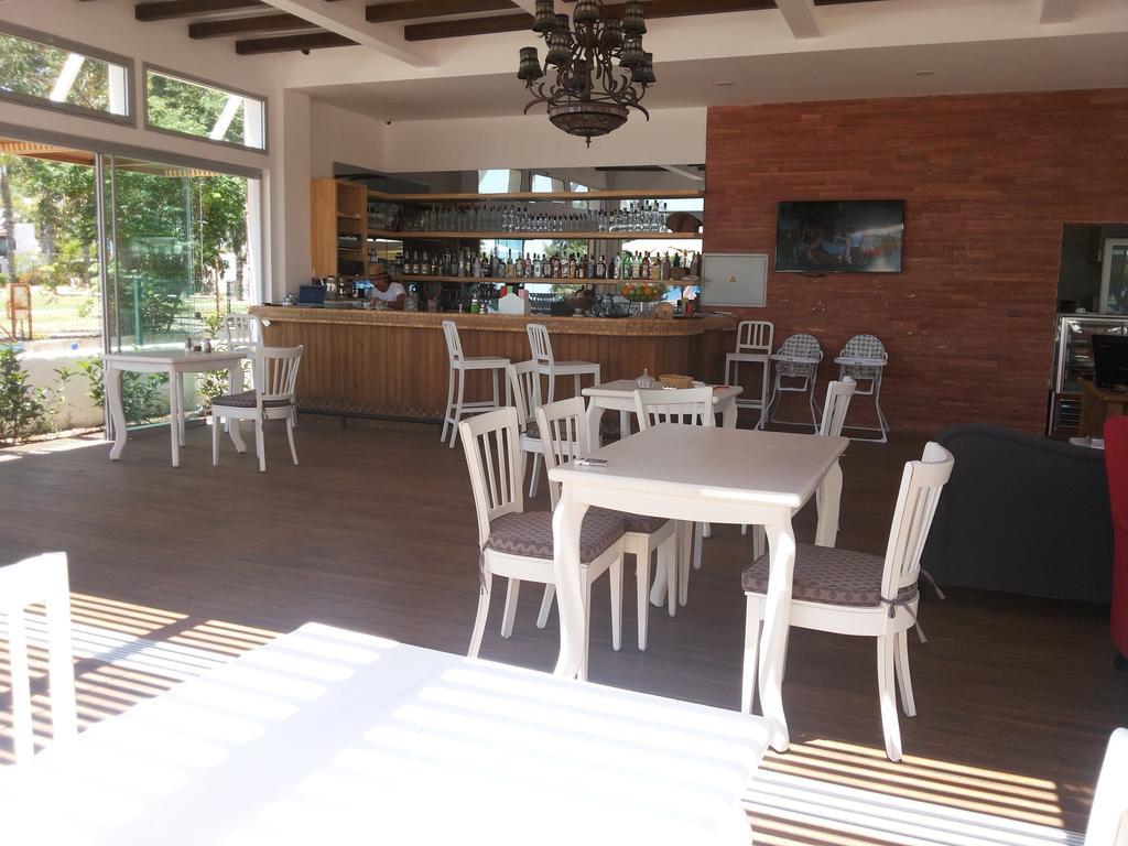 أورتاكنت Meggs Bodrum Beach Restaurant & Hotel المظهر الخارجي الصورة