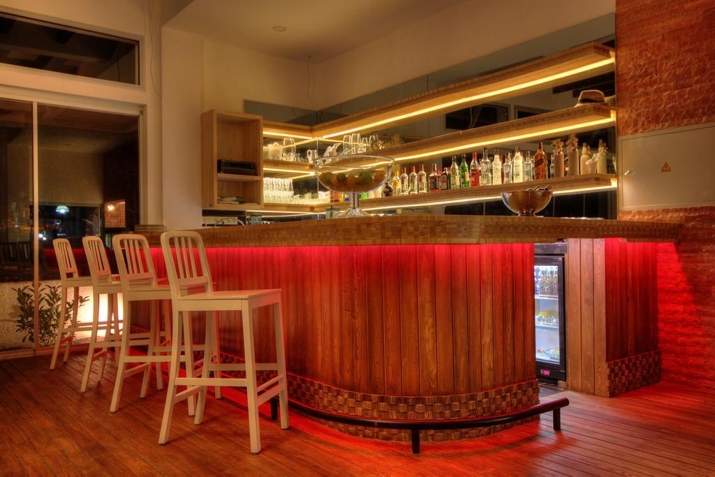 أورتاكنت Meggs Bodrum Beach Restaurant & Hotel المظهر الخارجي الصورة