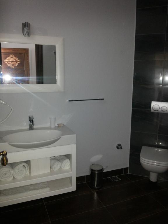 أورتاكنت Meggs Bodrum Beach Restaurant & Hotel الغرفة الصورة